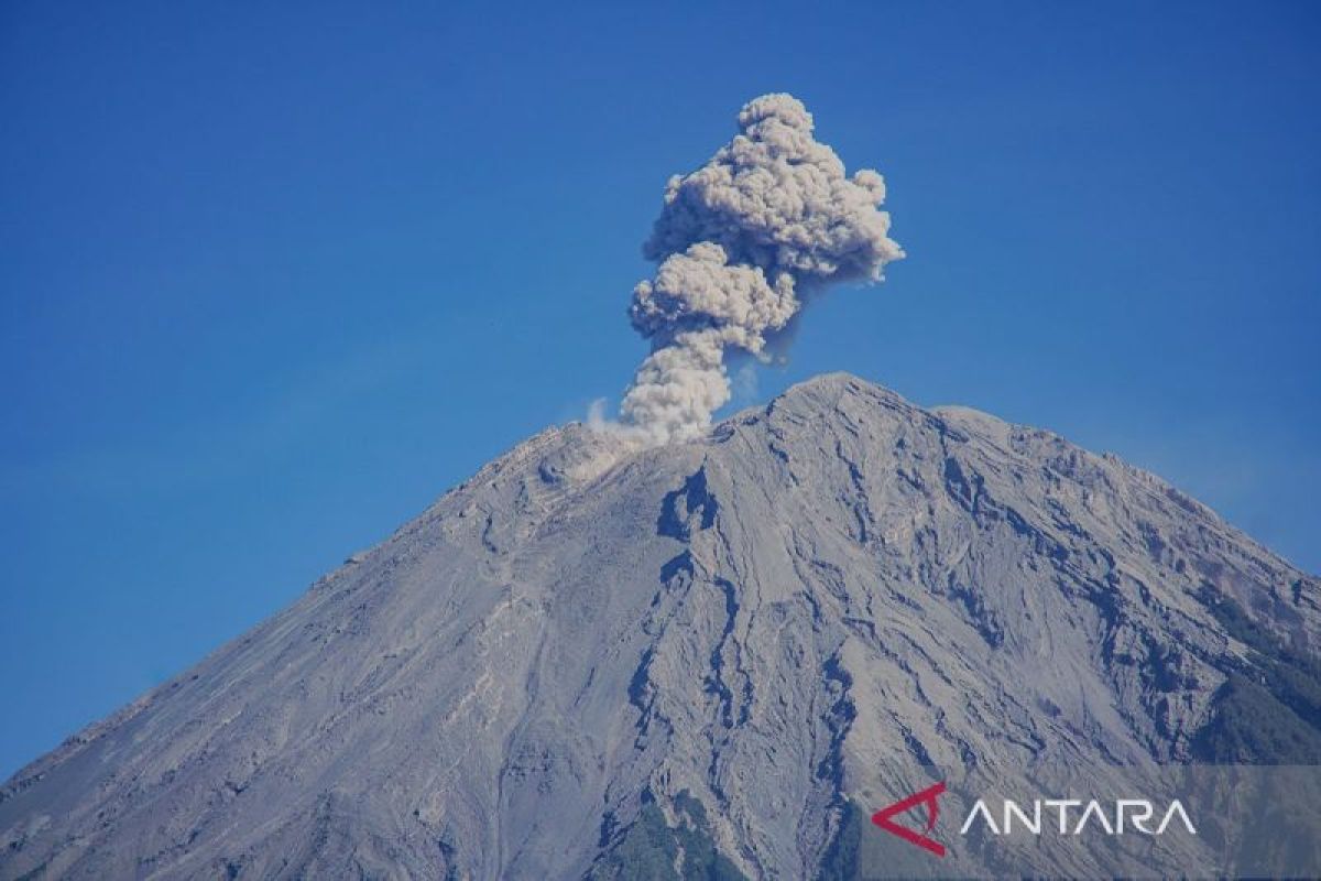 Three active volcanoes in Indonesia erupt on Tuesday night