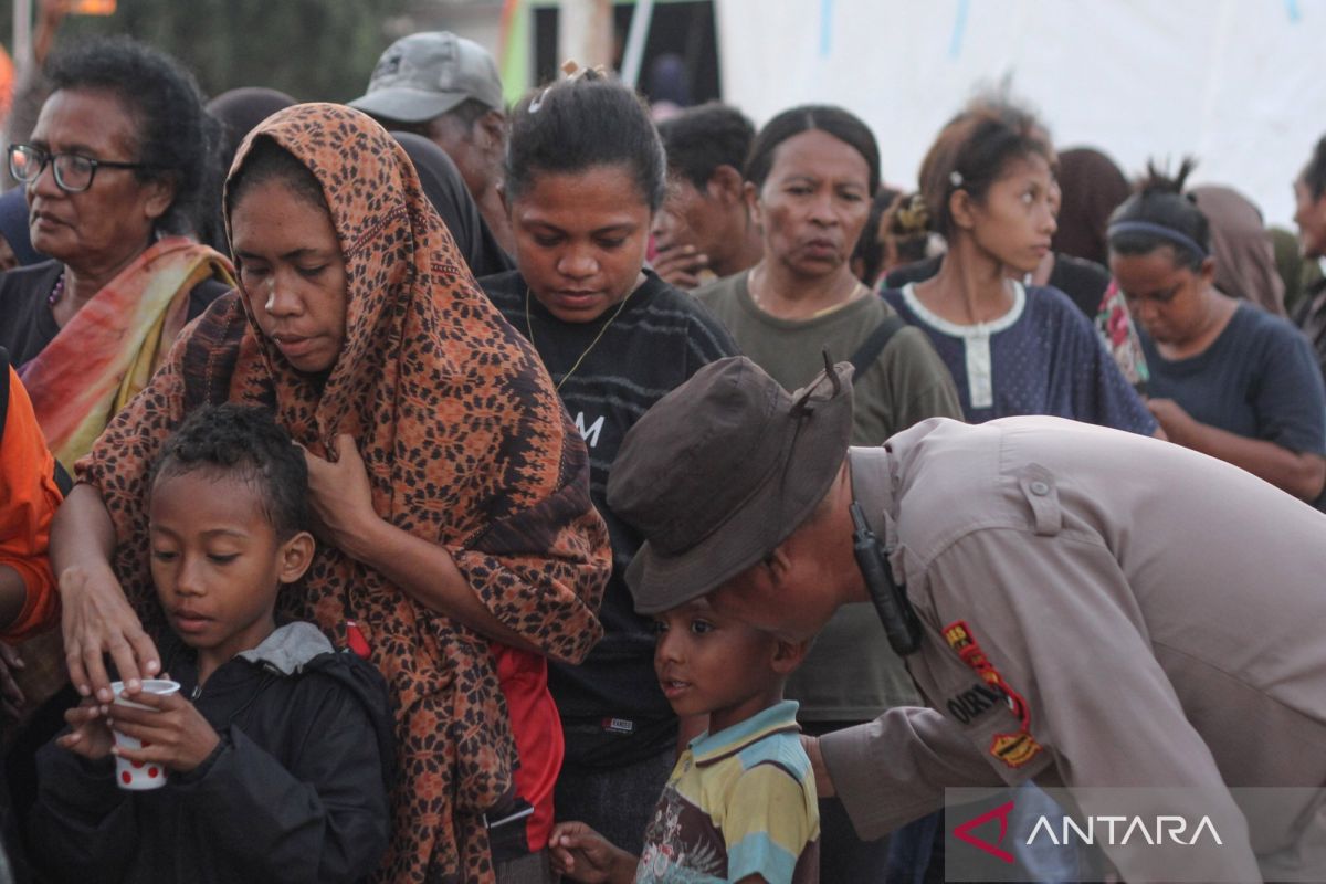 Emir of Qatar conveys condolences to President Prabowo over NTT earthquake