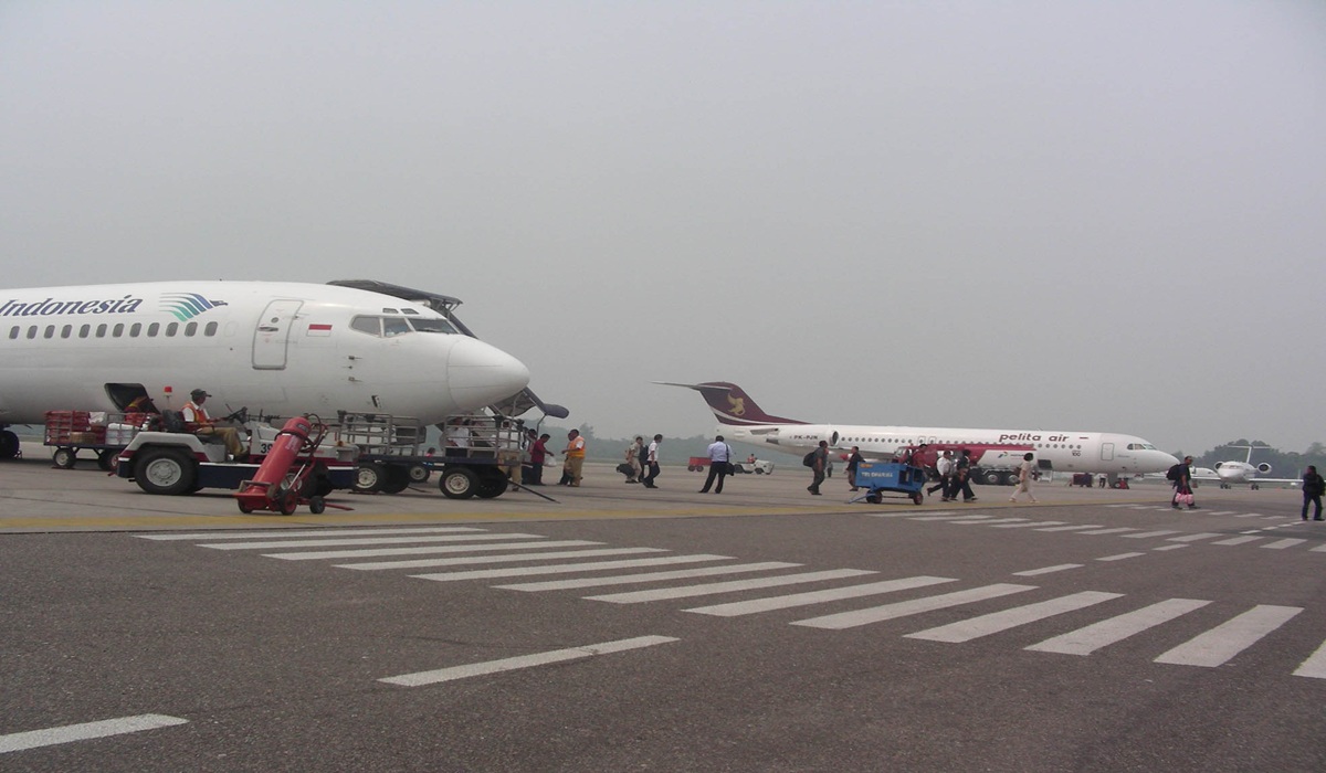 Visibility at Sultan Syarif Kasim II Airport Reported to Have Improved