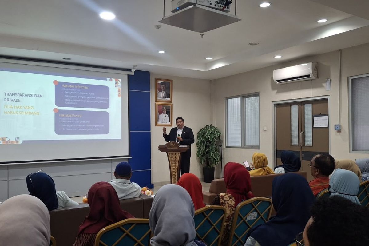 Jakarta Information Commission builds public information openness awareness through outreach