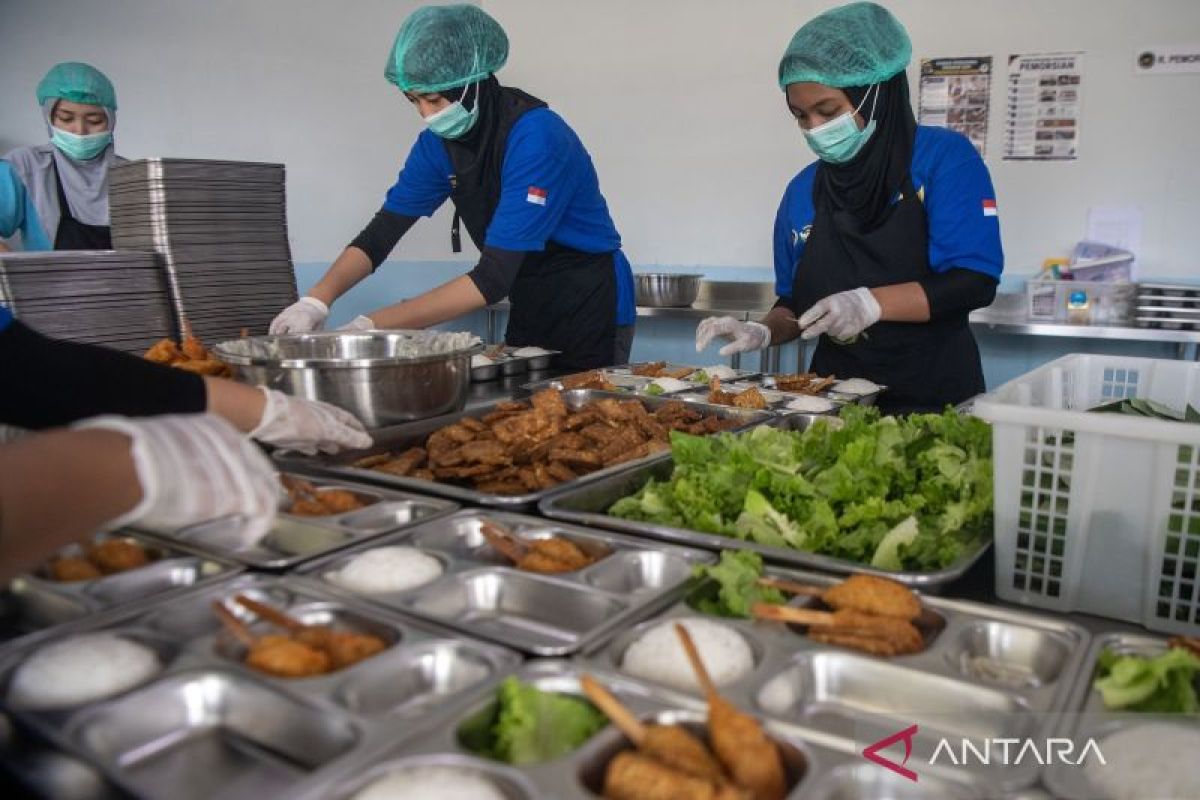 Free Nutritious Meals Programme in South Sumatra reaches two million people, 834 SPPG operating across 17 regions