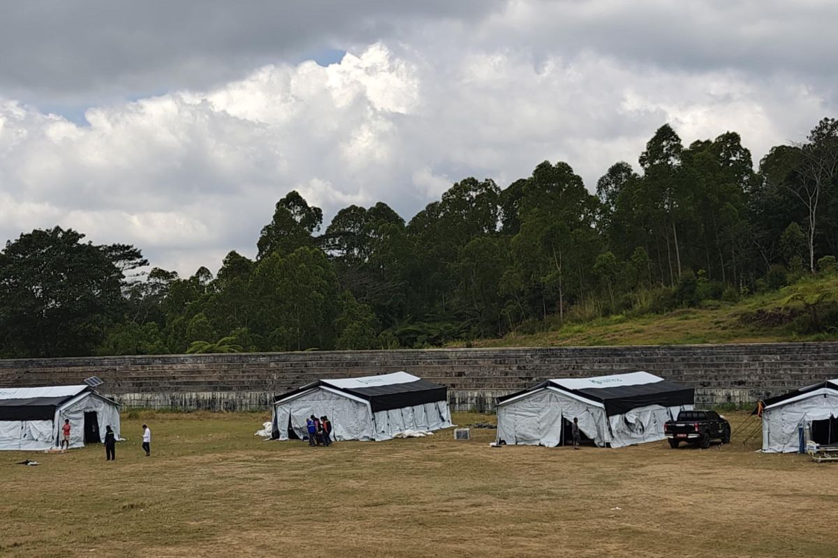 NTT quake - Two field hospitals set up to maintain health services
