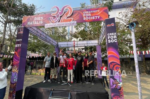 Amikom Promotes Research and Creativity Through Dies Natalis Themed 'Creativity for Society'
