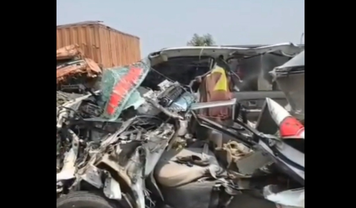 Multiple-Vehicle Collision on Batang Toll Road Claims Three Lives