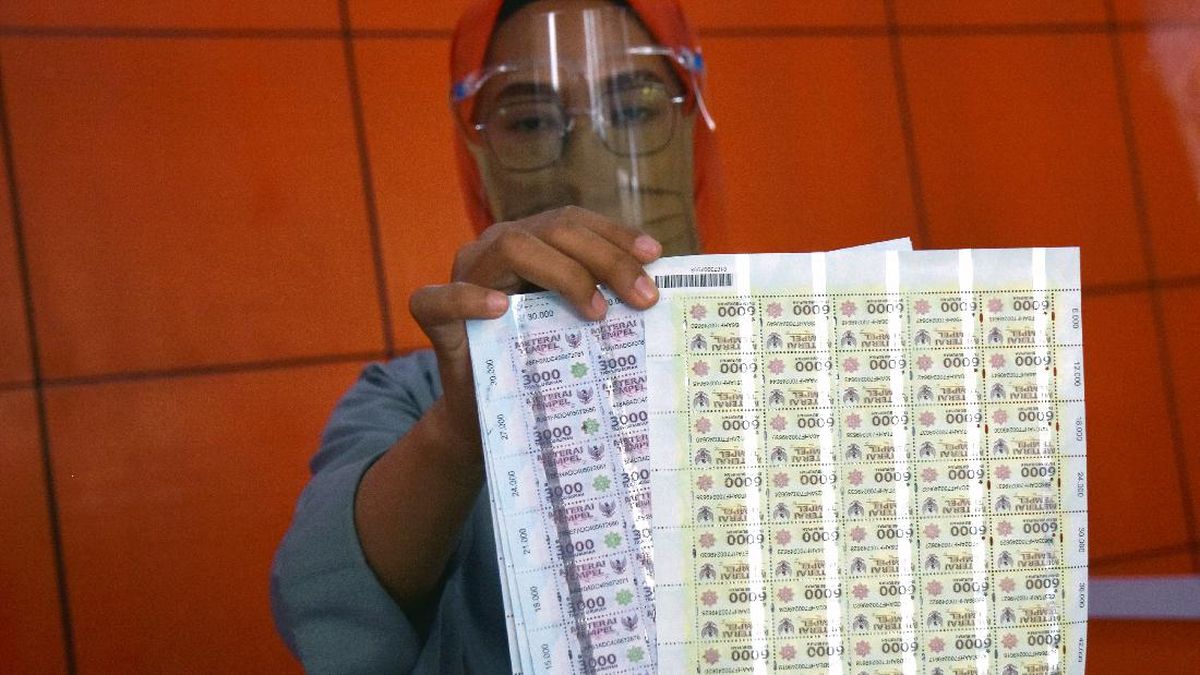 Authorities Dismantle Counterfeit Stamp Duty Syndicate, Causing Rp1 Trillion in State Losses