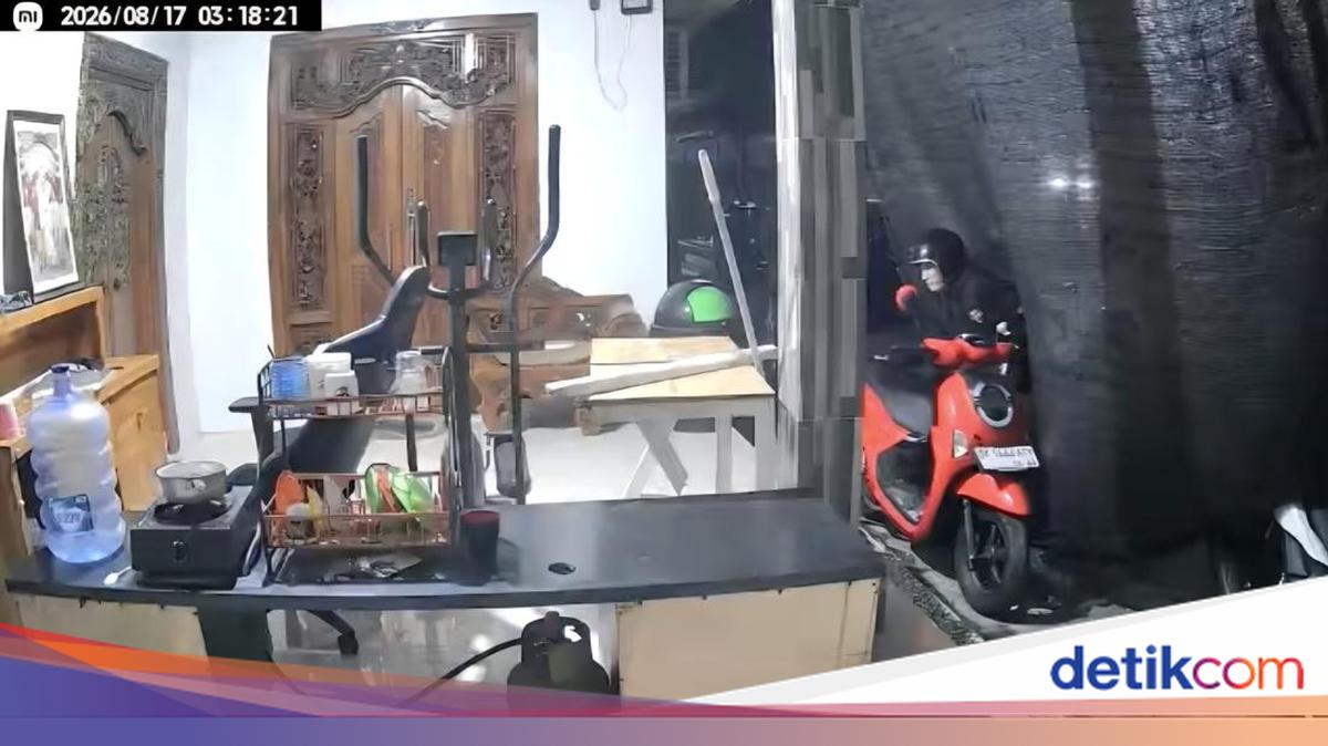 Two Men Caught on CCTV Stealing Motorcycle at Jimbaran Boarding House