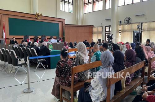 First Hearing in Little Aresha Daycare Case Held, Hundreds of Victim Parents Attend