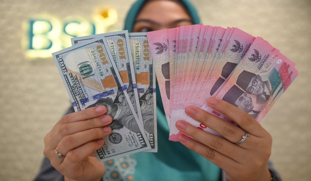 Rupiah Strengthens to Rp17,840 After BI Holds BI Rate at 5.75 Percent