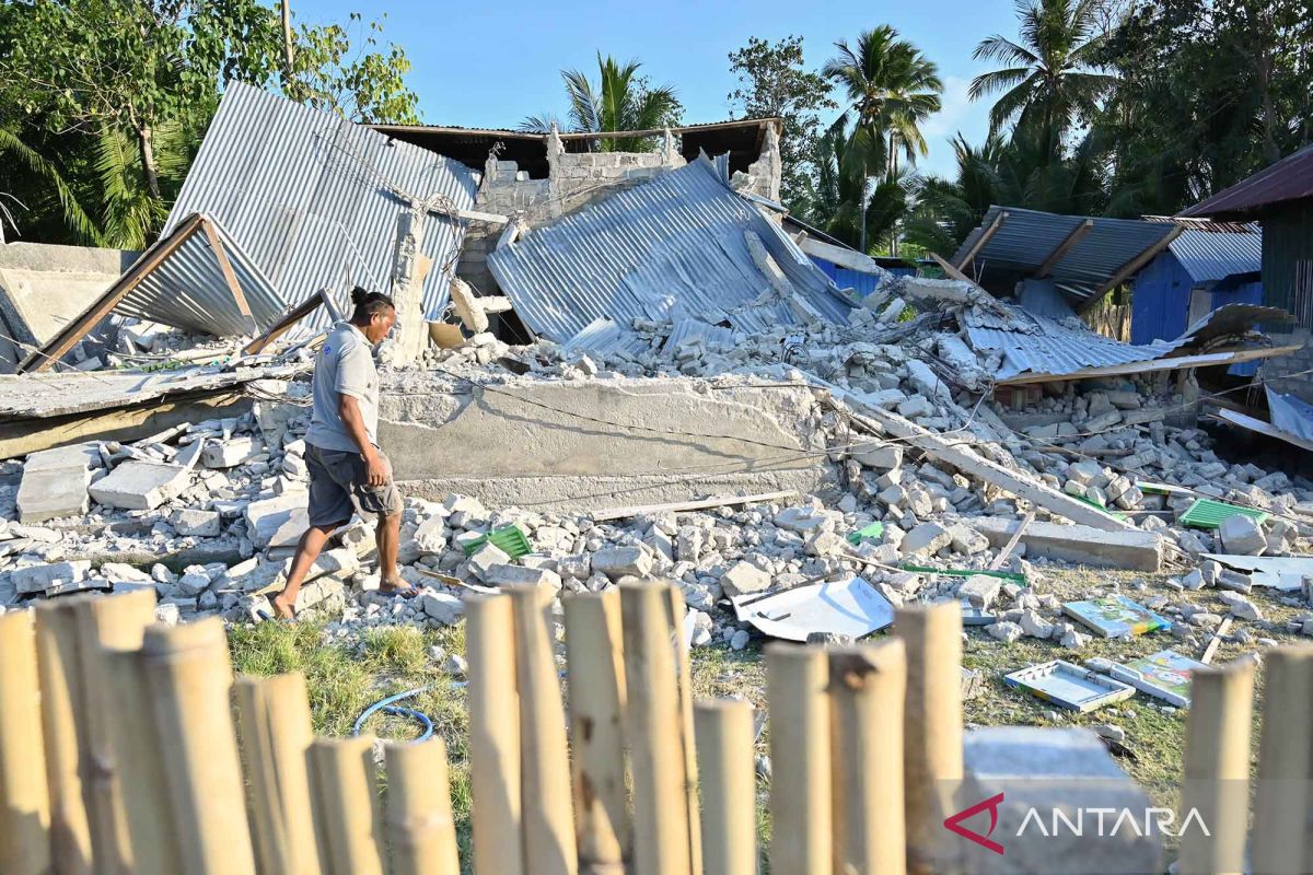 BNPB prepares housing aid for Flores earthquake survivors