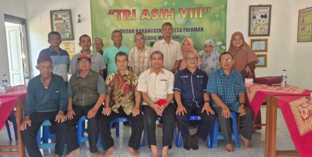 Akprind Team Introduces IoT-Based Drip Irrigation to Magelang Farmers