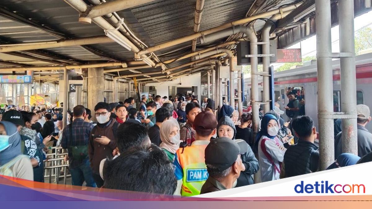 KRL Services to Jakarta Kota Disrupted, Passengers Pile Up at Citayam