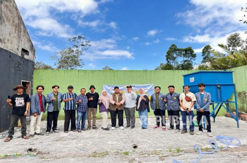 Rising from Semeru's Ashes, Supiturang Residents Develop Lightweight Bricks and Processed Salak