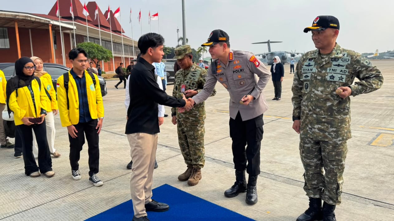 Gibran Invites UI Students to Visit Earthquake Victims in NTT