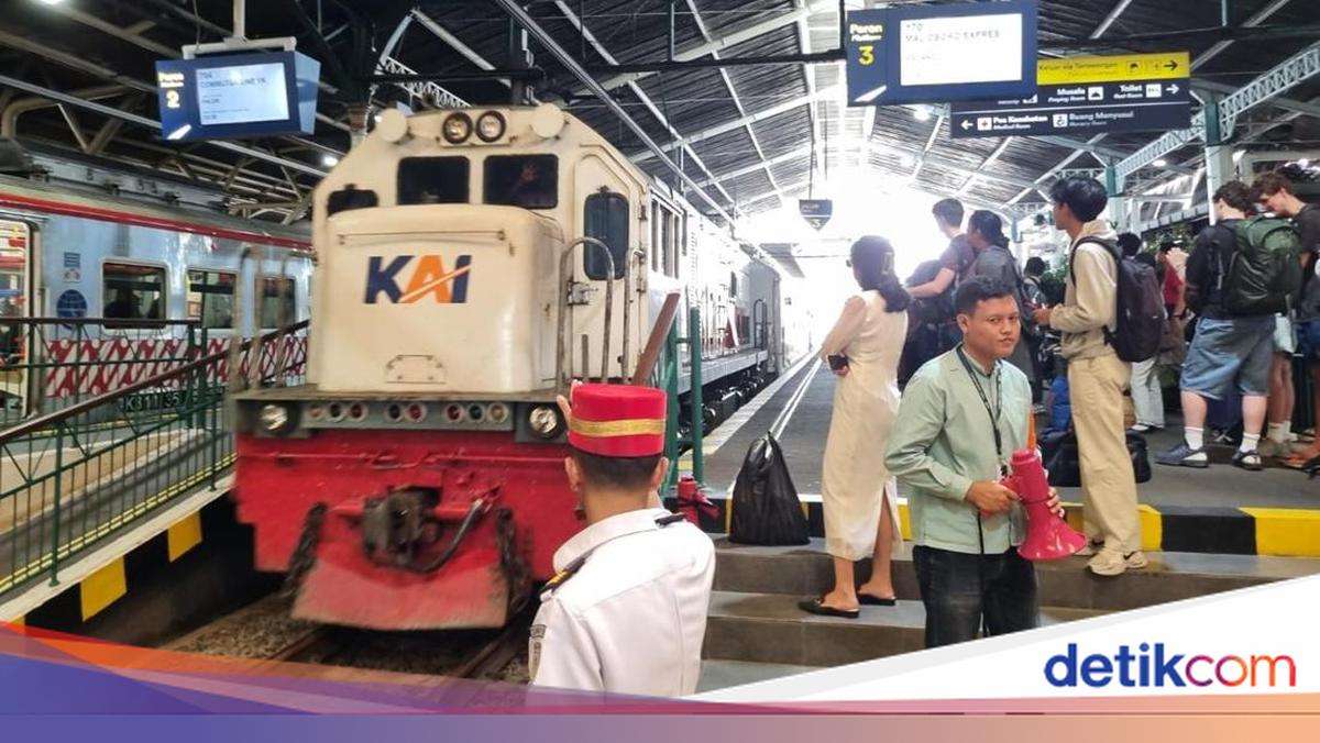 20 Trains Halted Temporarily Following Bantul Earthquake