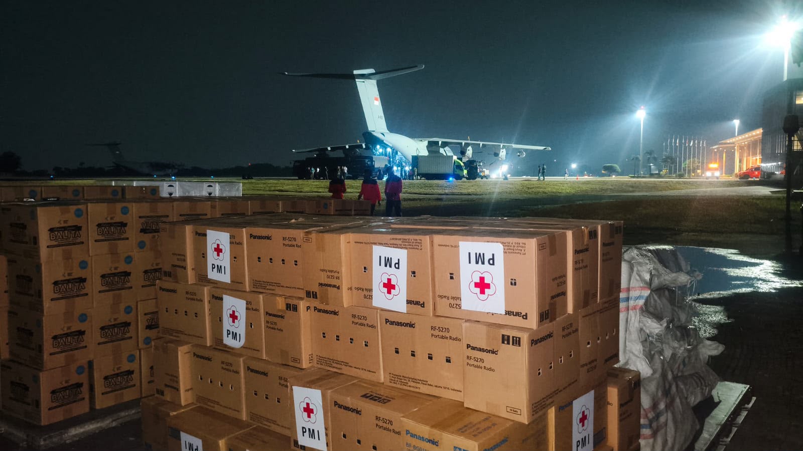 PMI Strengthens Humanitarian Operation, Continues Sending Logistics for NTT Earthquake Victims