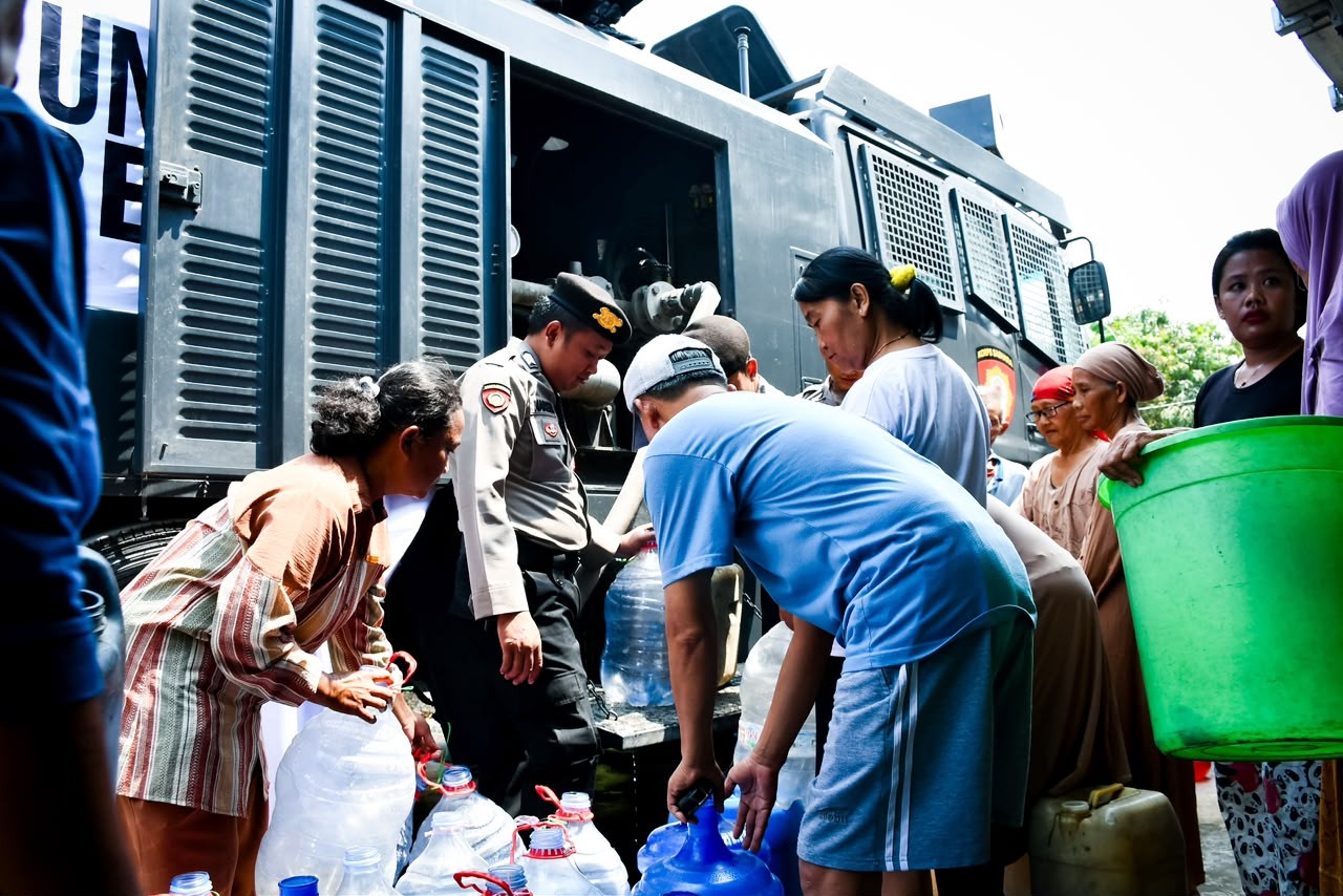 Slangit Village in Cirebon Faces Annual Clean Water Crisis