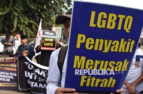 KDM Urged to Protect West Java Residents from Online Gambling and LGBTQ