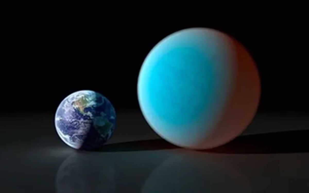 Astronomers Discover Giant 'Mega-Earth' with Mass 23 Times That of Earth