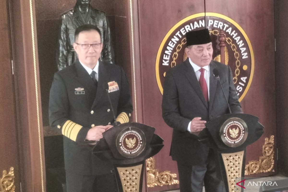 Chinese Defence Minister agrees to deepen military cooperation with Indonesia