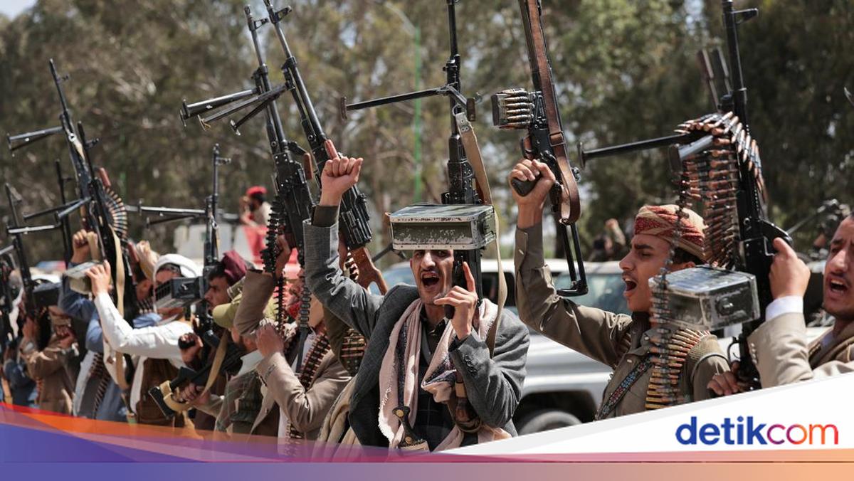 Houthis Attack Saudi Airport and Aramco Facilities