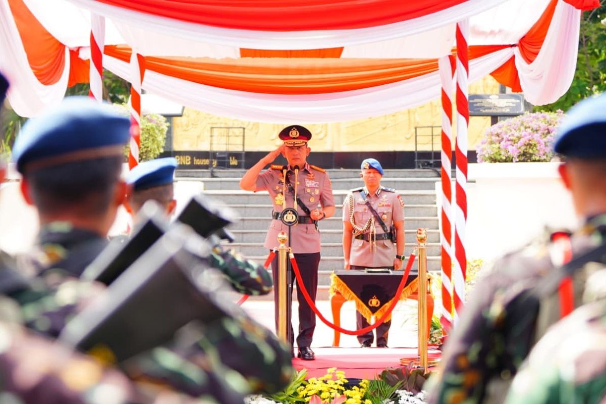 National Police Chief leads Police Day of Struggle ceremony, reminds of fighting spirit