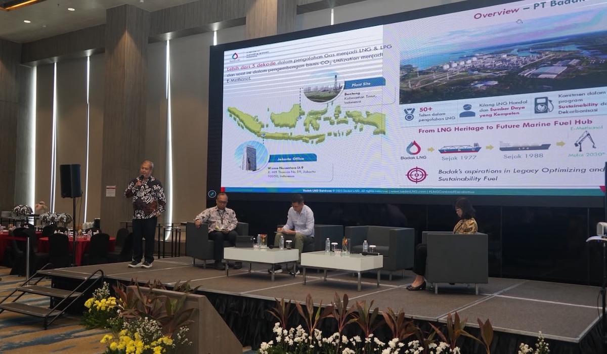 Green Shipping Becomes Strategy Towards Net-Zero Emissions