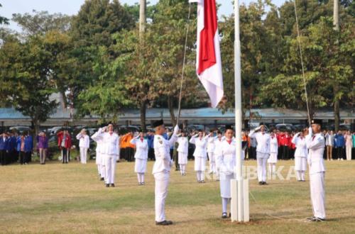 UBSI Flag-Raising Squad Performs at 81st Indonesian Independence Day Ceremony for LLDikti Region III