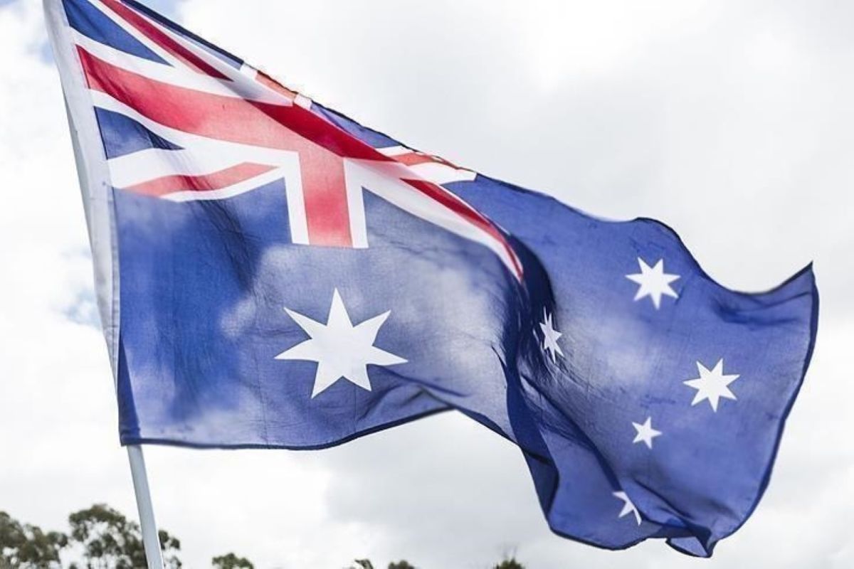 Australia requires tech giants to pay for news content