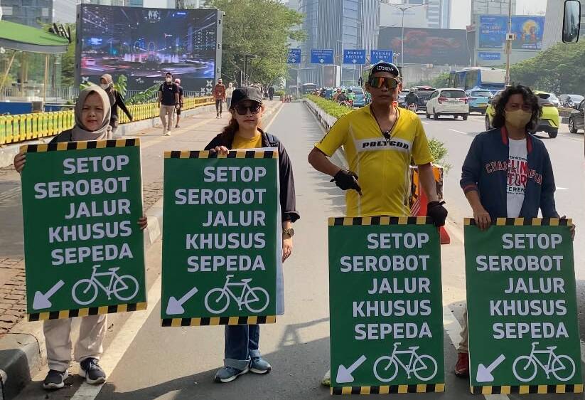 Cycling Seen as a Solution for Decarbonising Jakarta's Transport