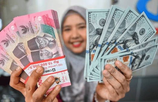 Rupiah Strengthens to Rp17,694 per US Dollar After BI Holds Interest Rate