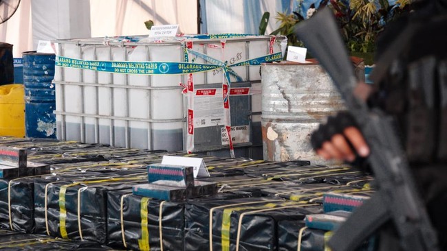 Customs and Excise Foils Smuggling of 2.6 Tonnes of Liquid Methamphetamine During Indonesia's 81st Independence Day