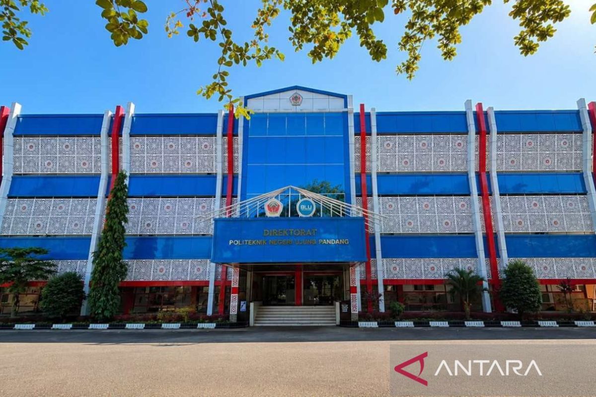 13 Ujung Pandang State Polytechnic study programmes achieve superior accreditation