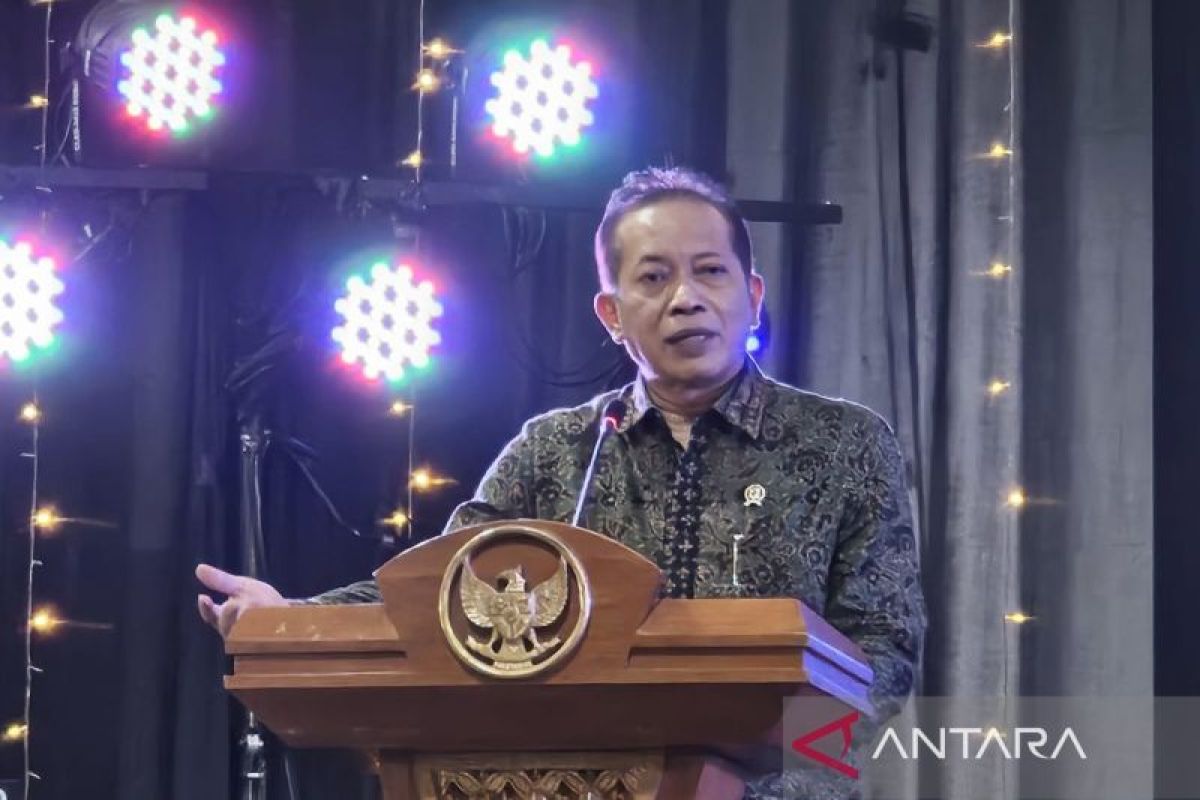 Minister urges creative industry communities to form cooperatives to support production