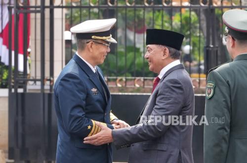 Defence Minister Reveals Indonesia-China Cooperation to Build Missiles, Rockets, and Ammunition