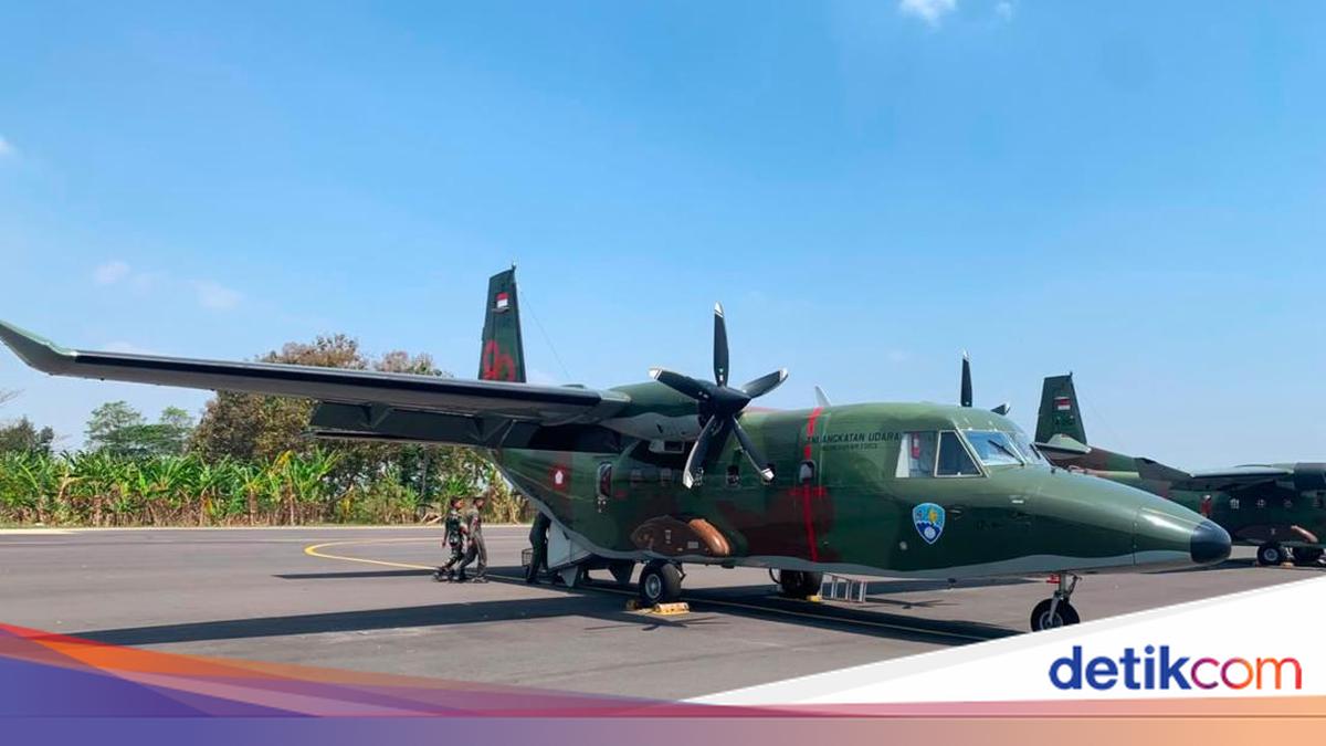 Five Indonesian Air Force aircraft deployed to Kalimantan to reinforce forest fire operations