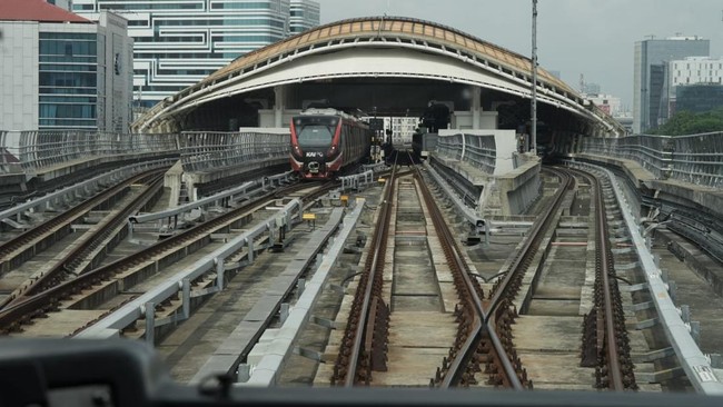 LRT Jabodebek records highest monthly ridership in nearly three years