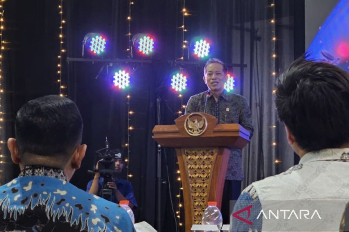 Cooperatives Minister pushes cooperative business activities towards production