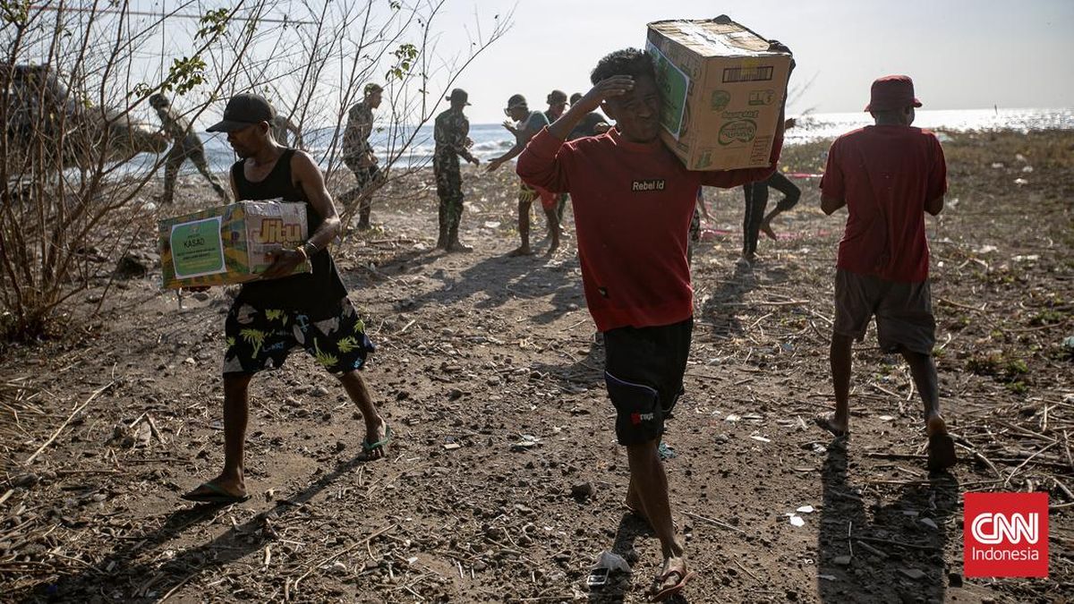 Viral: District Head in East Manggarai Outraged Over Disaster Aid Distribution
