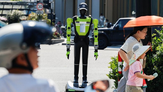 Police Begin to Be Replaced, New Phenomenon in China Causes a Stir