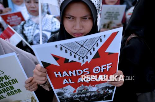 Commemorating 57 Years Since the Al-Aqsa Arson, Crowd Holds Rally Outside US Embassy