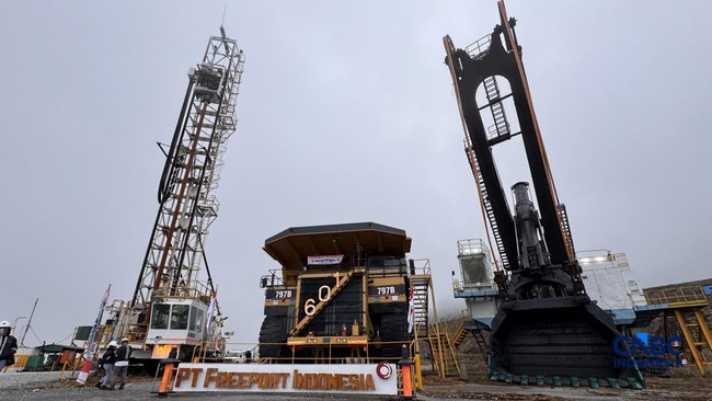 Inside Indonesia's Second-Largest Mine in the World, Atop a 4,000-Metre Peak