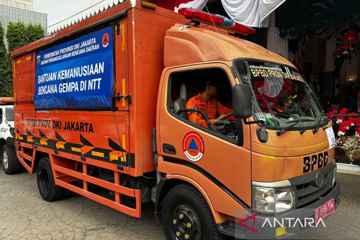 Government vows continued support until NTT quake recovery