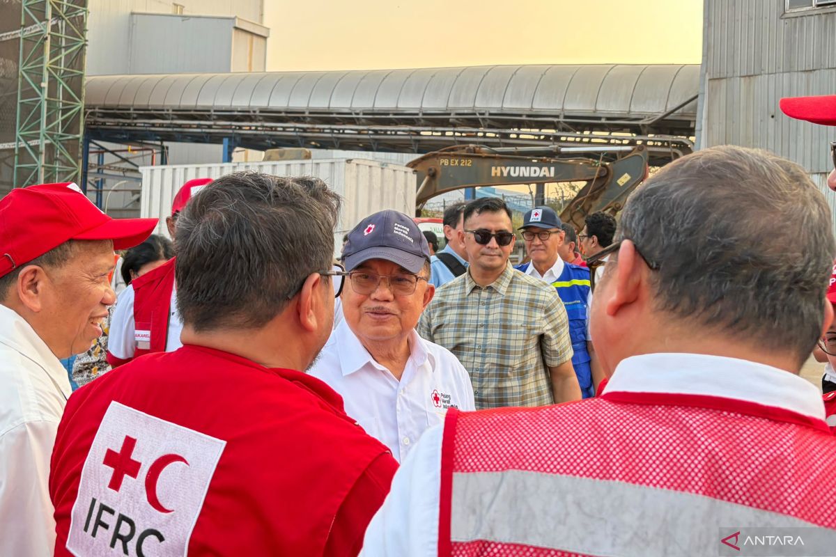PMI sends over 33,000 aid items to NTT by sea