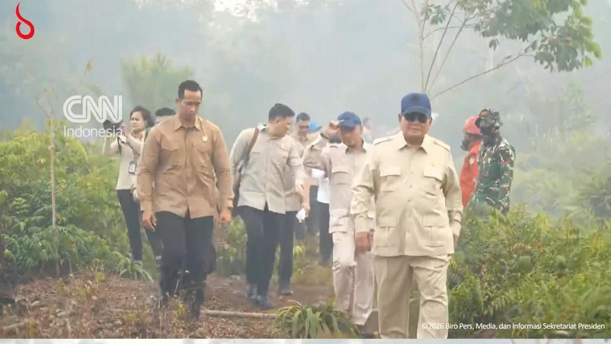 Prabowo Inspects Forest and Land Fire Hotspot in West Kalimantan