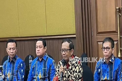 Private Universities' Existence Threatened, State Universities Called 'Dredgers'
