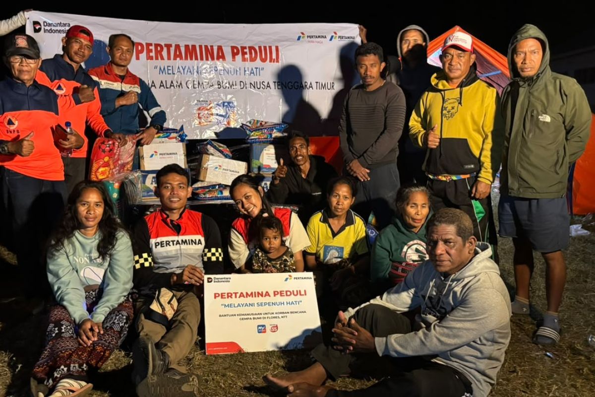 Pertamina distributes aid to 534 earthquake survivors in Palue, NTT