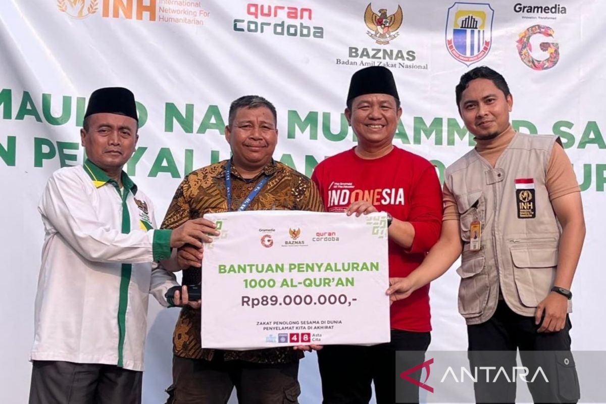 Baznas distributes 1,000 Qurans to Baduy community in Banten