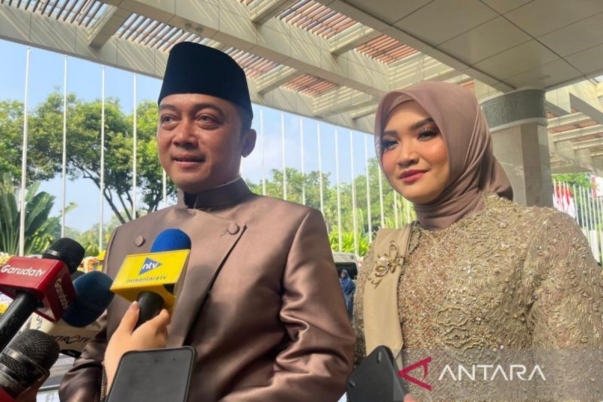 State Secretary Minister wishes Rizky and Chika happiness in marriage