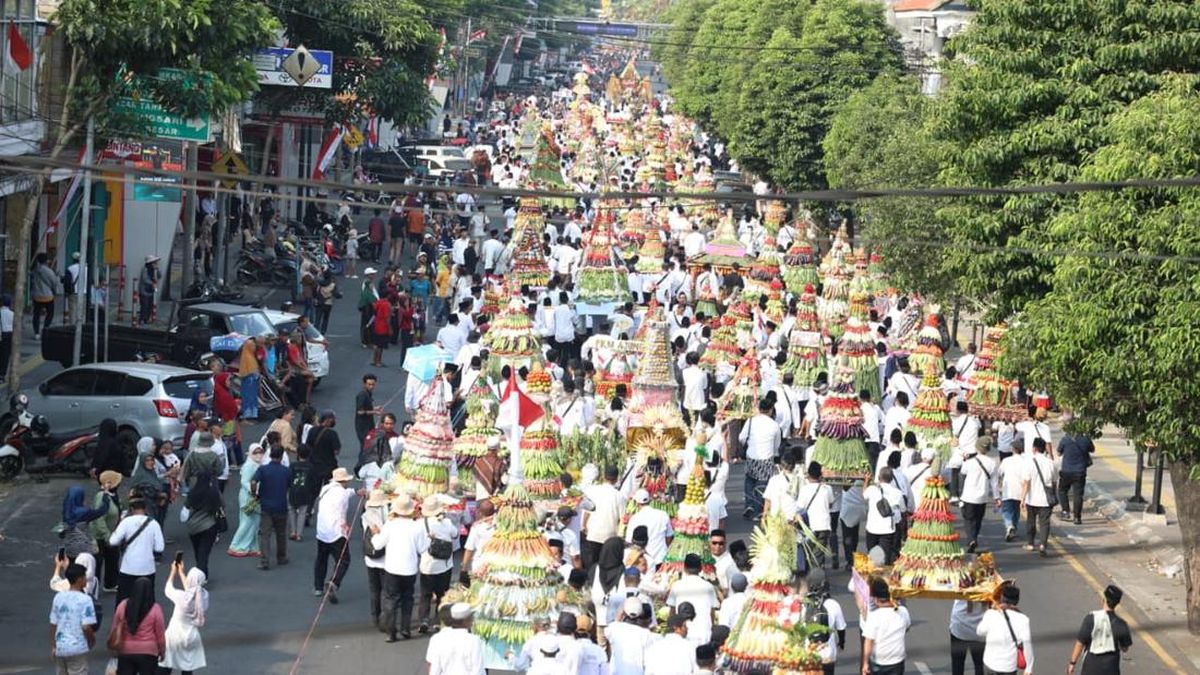 Jember's Ancak Agung Procession Secures Two MURI World Records