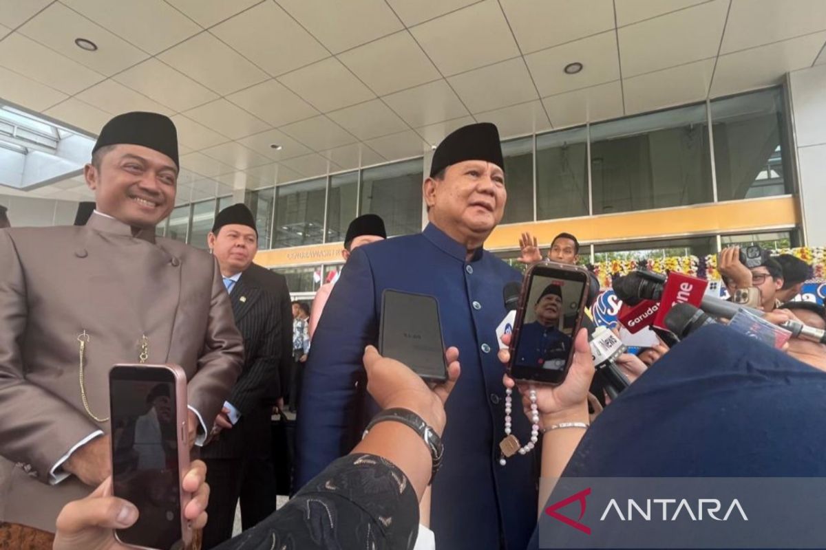 Prabowo says he has given many marriage messages to Rizky Irmansyah